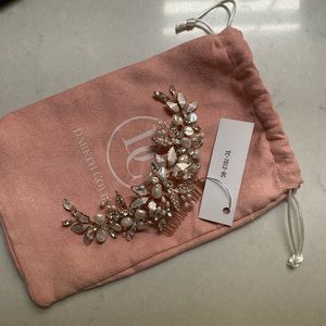 Dareth Colburn Aviana Back Comb in Rose Gold